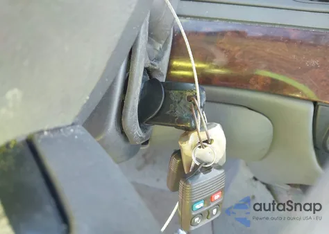 2005 Mercury Grand Marquis Gs from USA, damaged, VIN 2MEFM74W85X635271